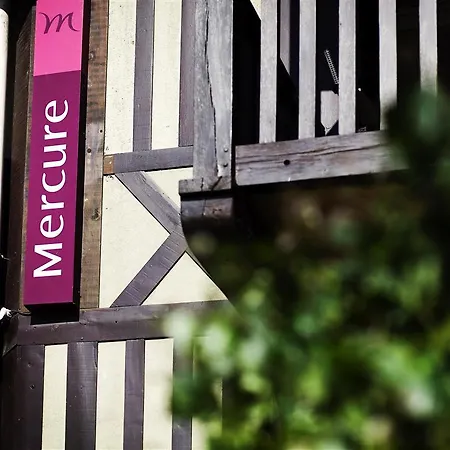 Mercure Centre Hotel 4*
