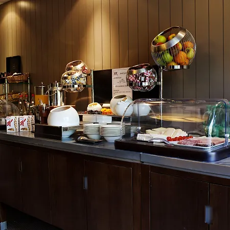 Отель Mercure Centre 4*