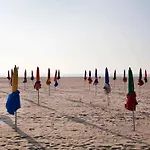 مركيور سنتر فندق 4*