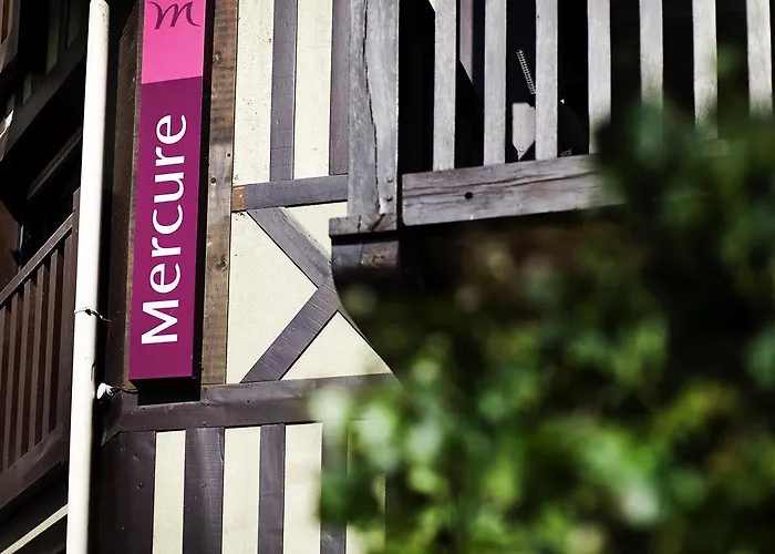 Mercure Centre Hotel 4*