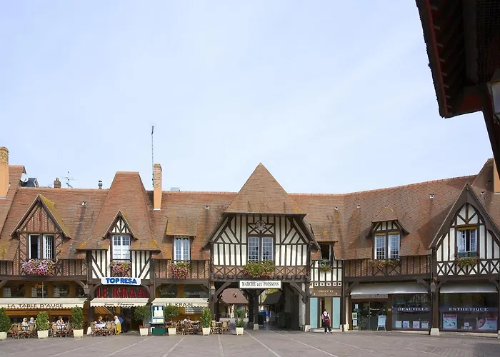 مركيور سنتر 4*